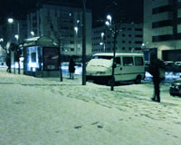 La primera gran nevada de 2013 llega a Sarriguren