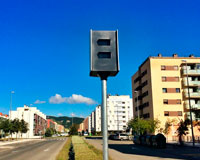 Multado un vehículo por circular a 80Km/h en Sarriguren