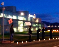 Segunda jornada de huelga en Gamesa con velas en Sarriguren