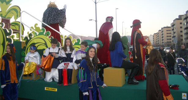 cabalgata_reyes_sarriguren_2016_1