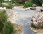 La orilla del lago de Sarriguren volverá a contar con una zona de piedras
